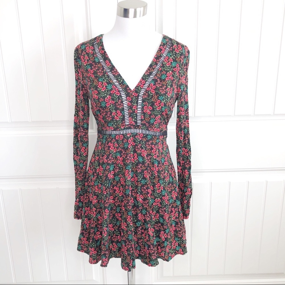 Forever 21 Red Black Floral Long Sleeve Mini Dress - Picture 3 of 7